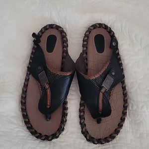 Lightly worn men's sandals